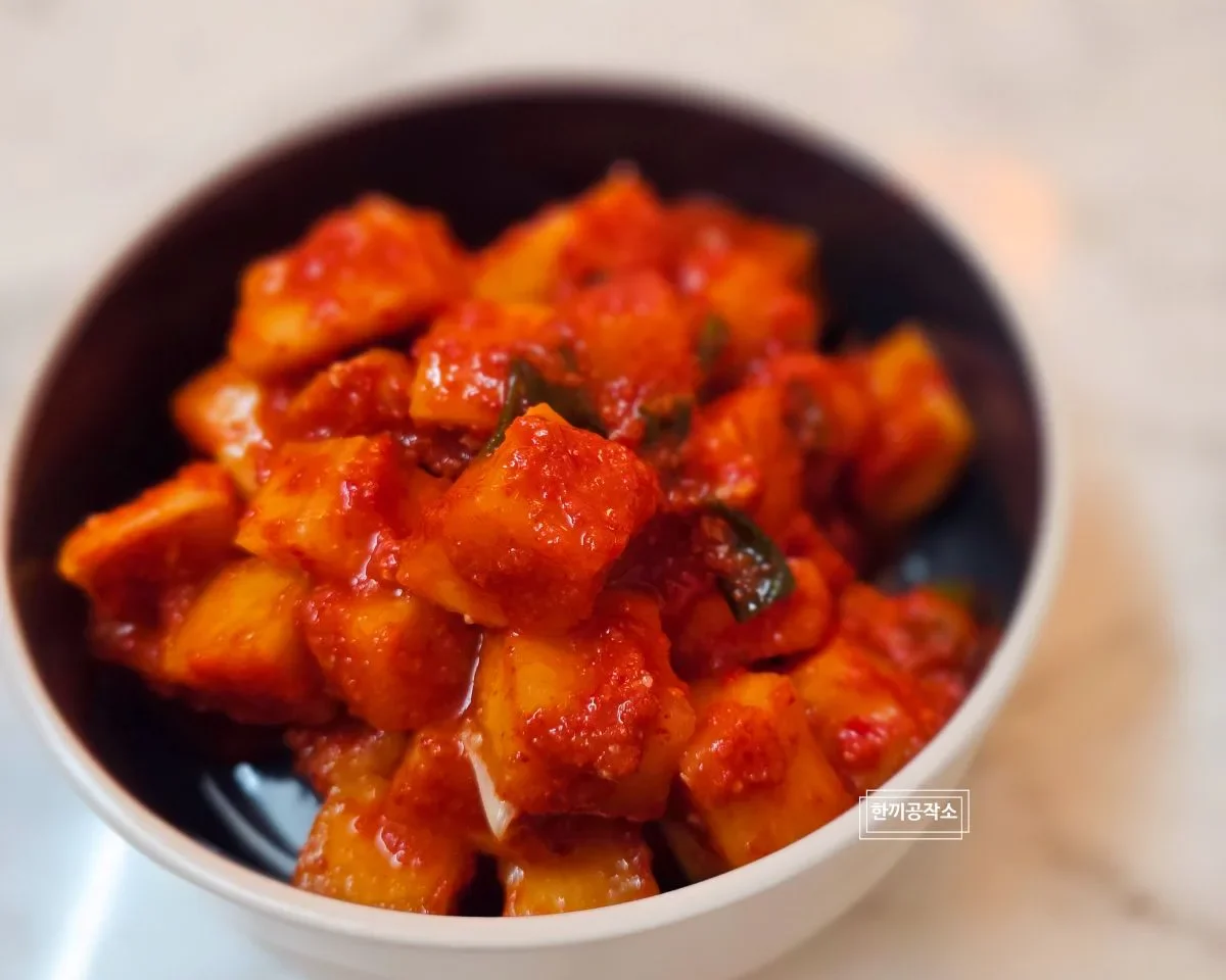 여름무 깍두기 담그는법 (아린 맛 없는 황금 레시피)설렁탕집 이모님 비법!