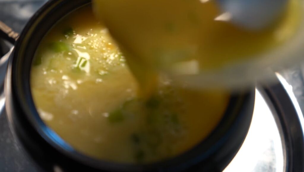 부드러운 계란찜 만들기 폭탄 계란찜 뚝배기 만드는법 13 11 2