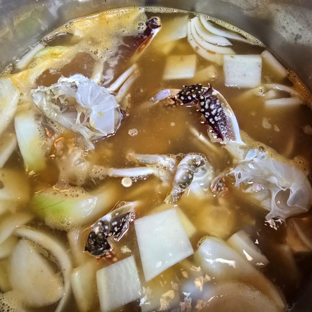 집에서 끓이는 꽃게탕, 시원하고 얼큰한 국물 비법 공개 | 한끼공작소 13 21 | 한끼공작소