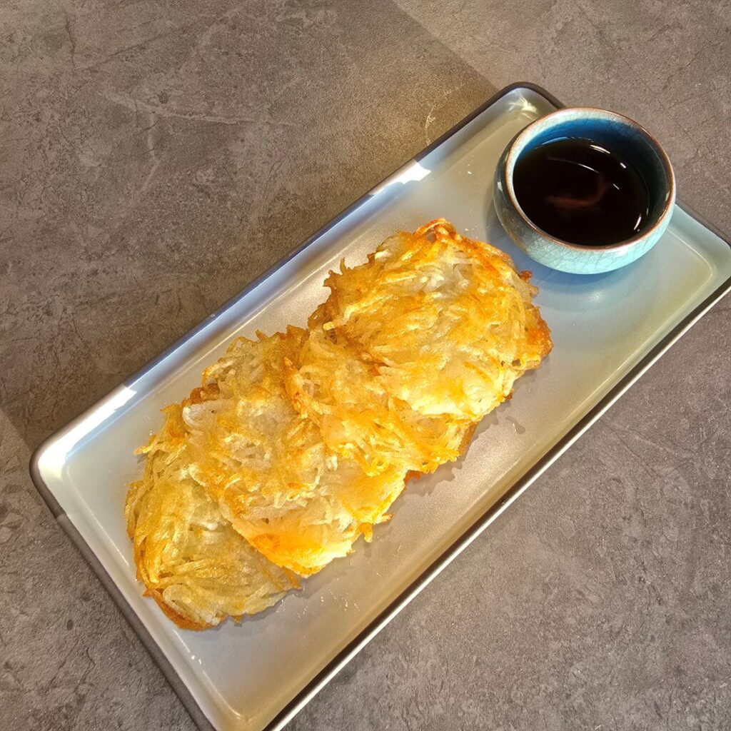 바삭한 감자채전 만들기, 초간단 감자전 만드는법 비오는날 레시피 | 한끼공작소 15 5 | 한끼공작소