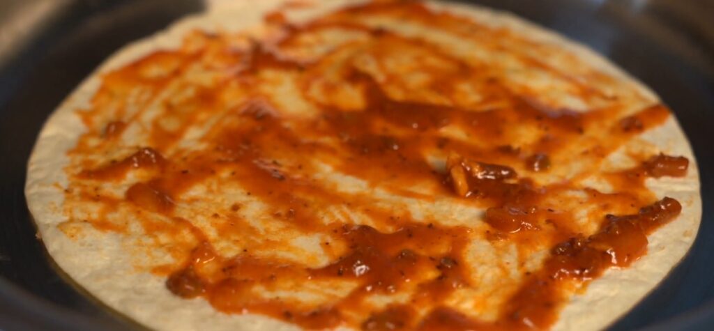 간단 또띠아 피자 만들기! 신선한 샐러드 피자로 즐기는 맥주안주 19 17 17