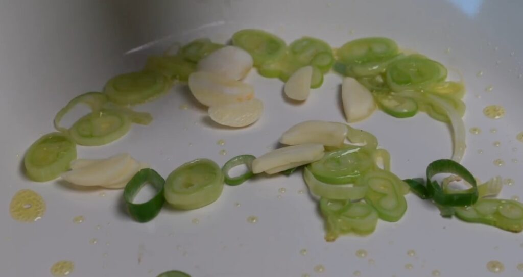 볶음라면의 신세계, 오므라면: 실패 없이 만드는 특별한 라면 요리 20 17 6