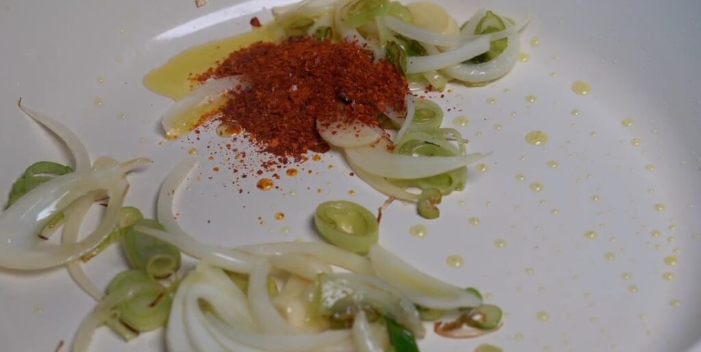 볶음라면의 신세계, 오므라면: 실패 없이 만드는 특별한 라면 요리 22 19 5