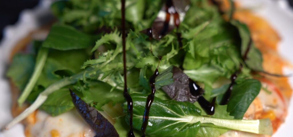 간단 또띠아 피자 만들기! 신선한 샐러드 피자로 즐기는 맥주안주 25 23 12