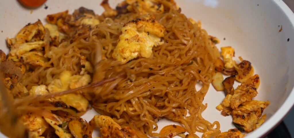 볶음라면의 신세계, 오므라면: 실패 없이 만드는 특별한 라면 요리 29 26 3