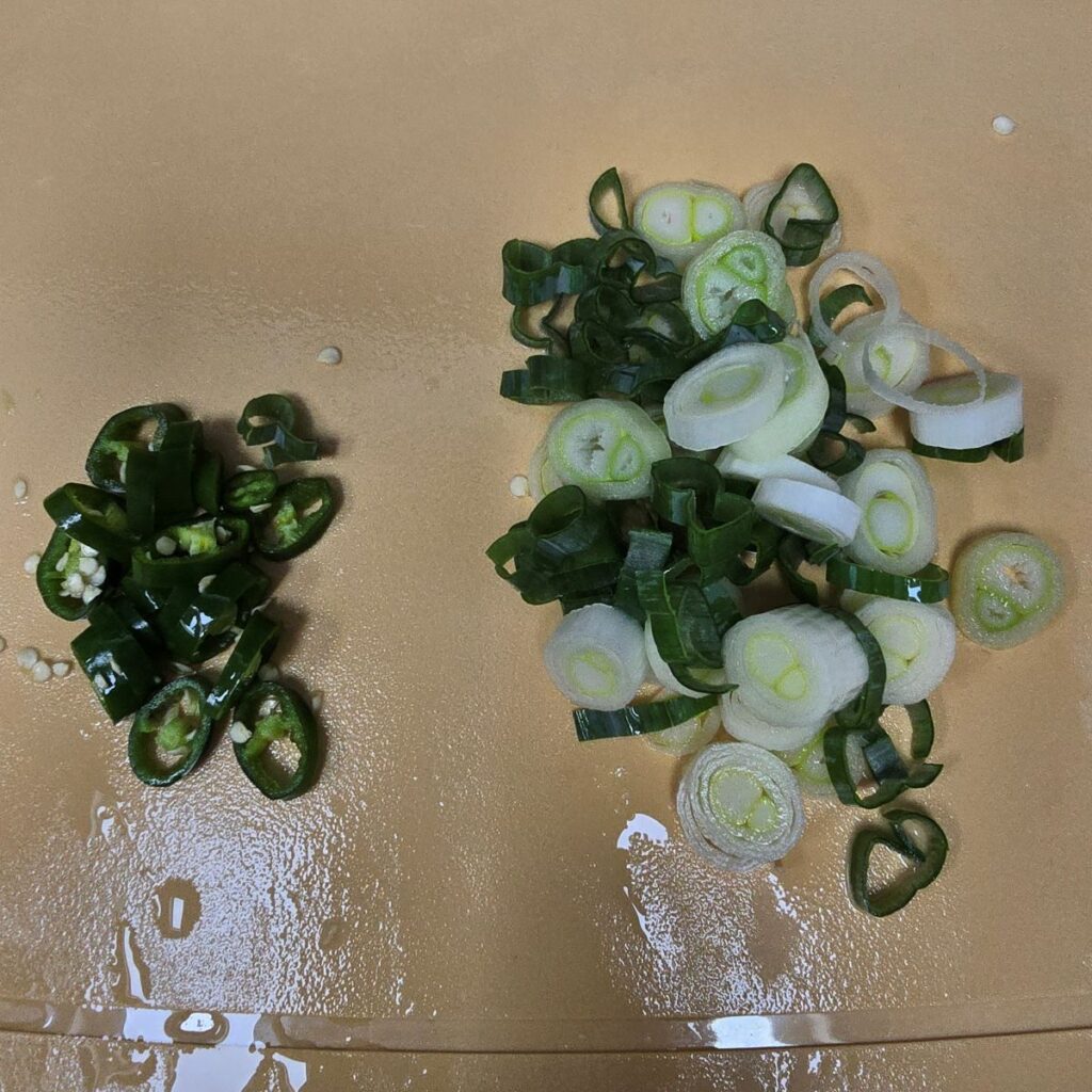 칼칼 시원함의 끝판왕! 오징어무국 레시피, 실패 없는 황금비율 끓이는법 | 한끼공작소 5 4 | 한끼공작소