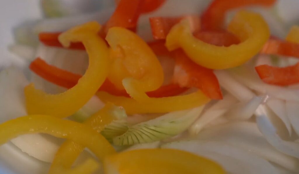 간단 또띠아 피자 만들기! 신선한 샐러드 피자로 즐기는 맥주안주 10 8 16