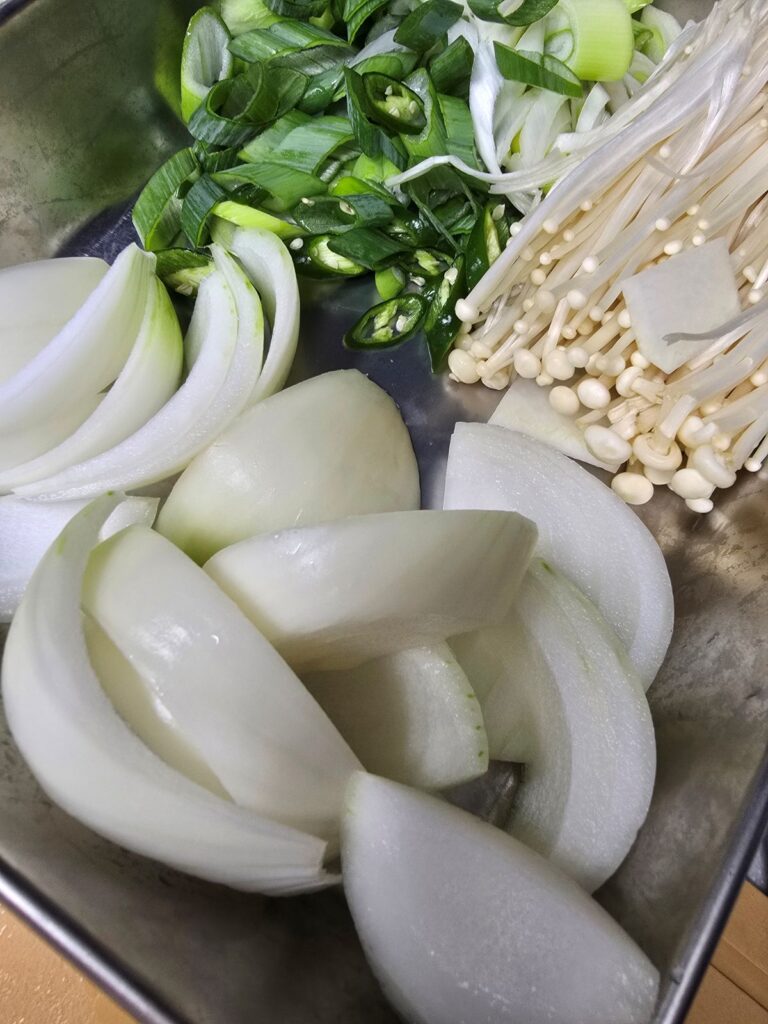 집에서 끓이는 꽃게탕, 시원하고 얼큰한 국물 비법 공개 | 한끼공작소 8 20 | 한끼공작소