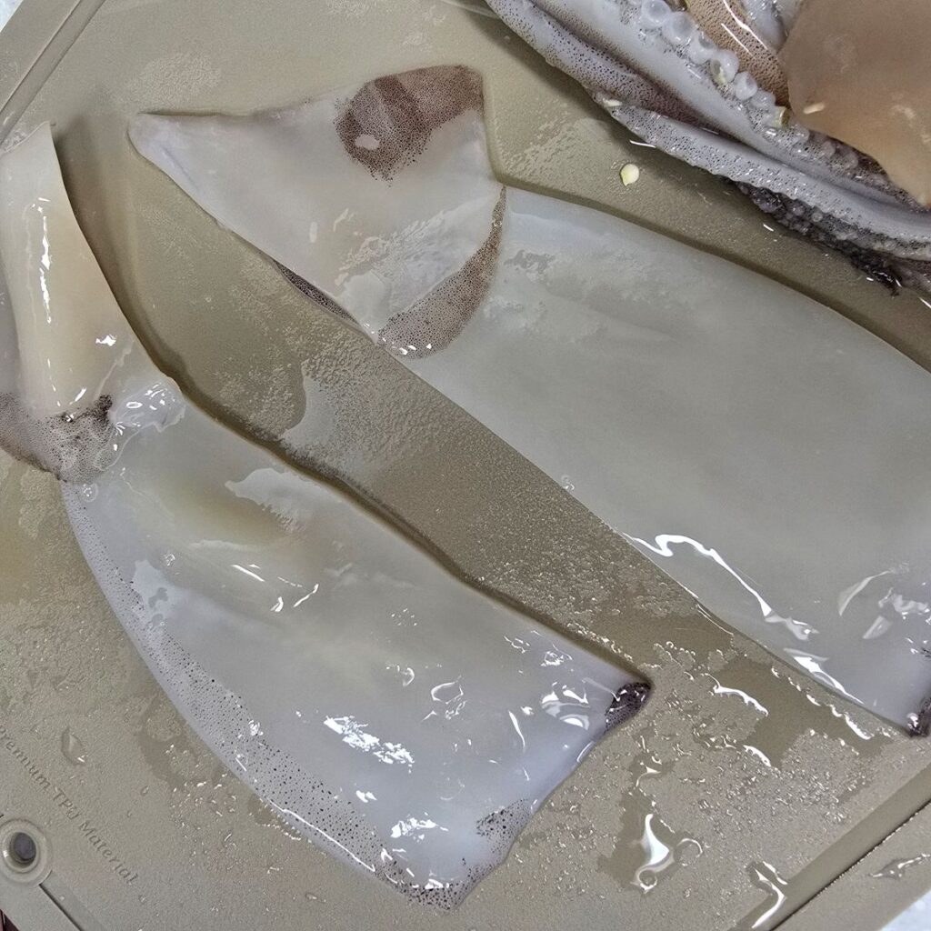 칼칼 시원함의 끝판왕! 오징어무국 레시피, 실패 없는 황금비율 끓이는법 | 한끼공작소 8 4 | 한끼공작소