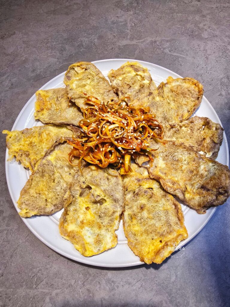 육전 만드는법, 인생 파절이 레시피 비법 공개! (feat. 참소스 활용) | 한끼공작소 1 48 | 한끼공작소