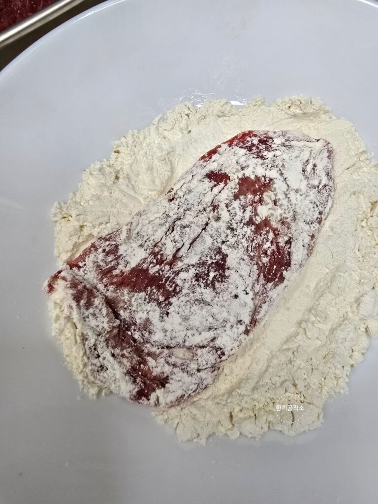 육전 만드는법, 인생 파절이 레시피 비법 공개! (feat. 참소스 활용) | 한끼공작소 11 47 | 한끼공작소