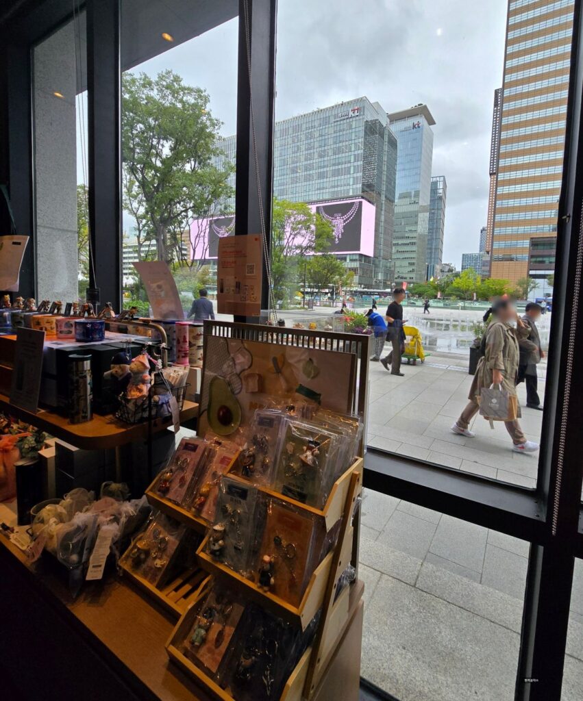 강민경 블글라 스벅 블랙글레이즈드라떼 커스텀, 이렇게 드세요! | 한끼공작소 14 45 | 한끼공작소