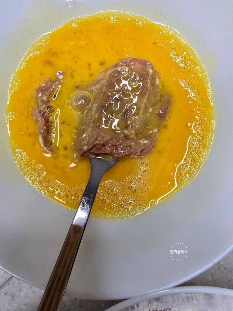 육전 만드는법, 인생 파절이 레시피 비법 공개! (feat. 참소스 활용) | 한끼공작소 14 48 | 한끼공작소