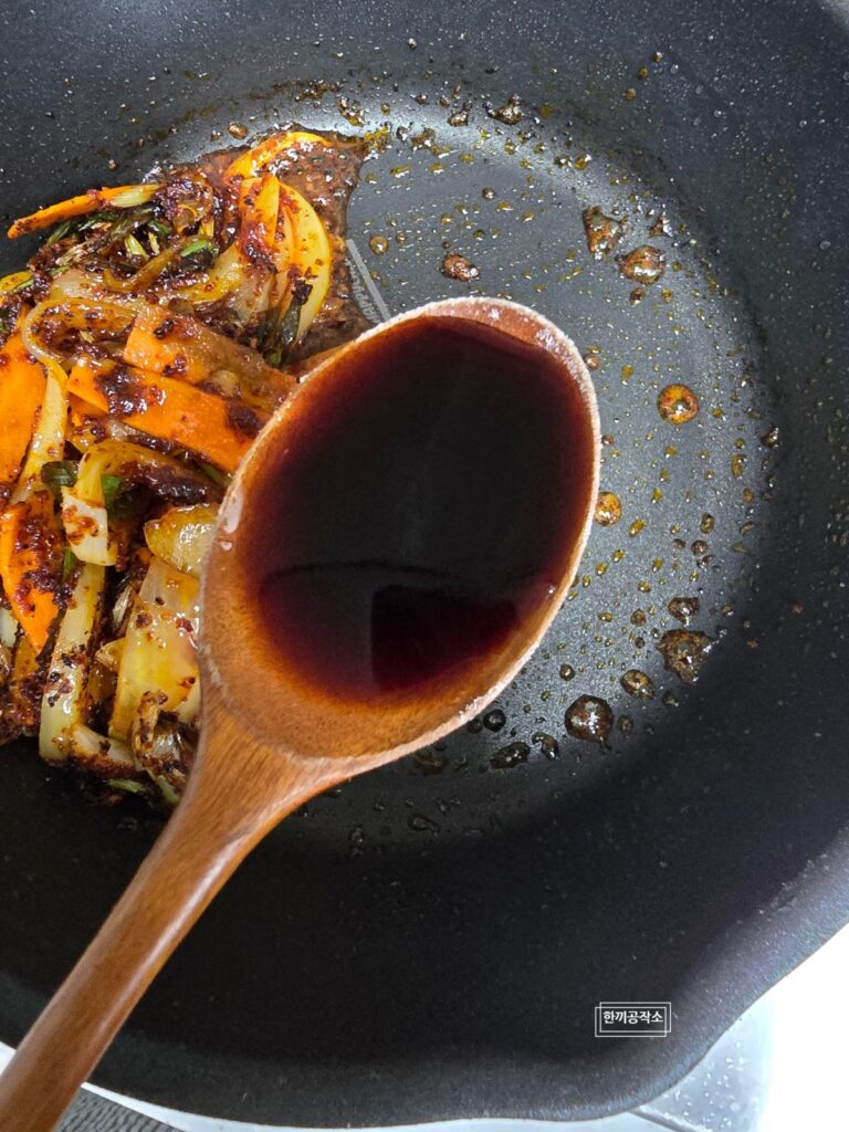 류수영 오징어볶음 레시피, 초간단 요리 오징어덮밥 만들기 | 한끼공작소 15 45 | 한끼공작소