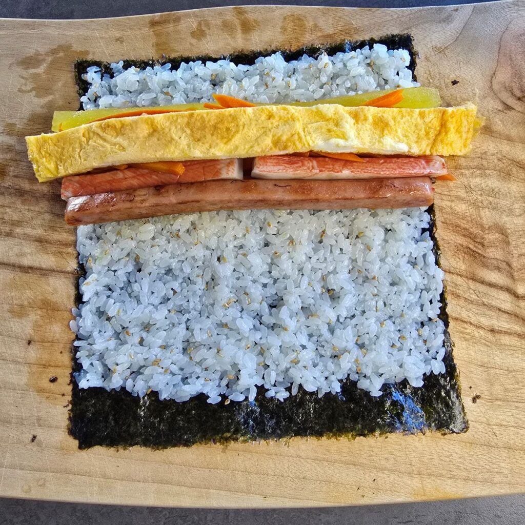 김밥 만들기, 뻔한 스팸김밥에 '이것' 하나 추가하면 인생 레시피 됩니다 | 한끼공작소 18 45 | 한끼공작소