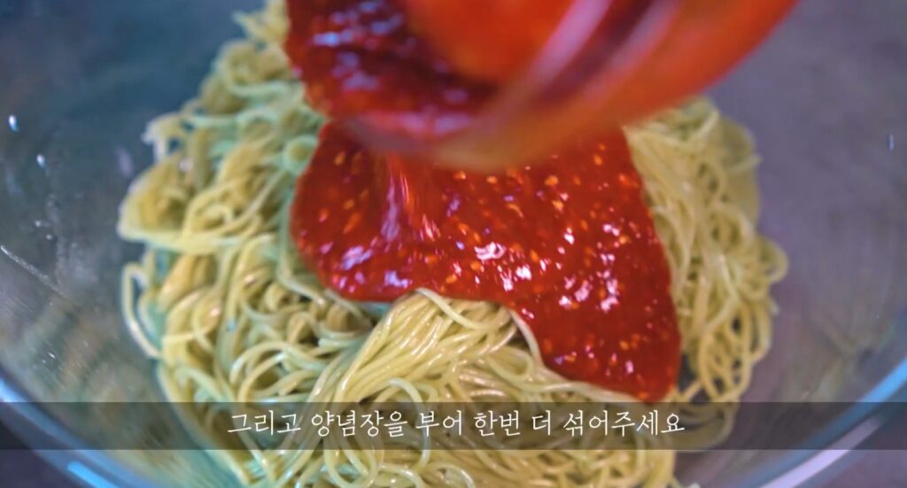 팔아도 될 정도! 비빔국수 양념장 황금비율 레시피 공개 22 19 36
