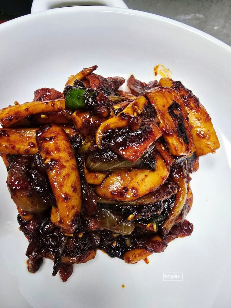 류수영 오징어볶음 레시피, 초간단 요리 오징어덮밥 만들기 | 한끼공작소 2 44 | 한끼공작소