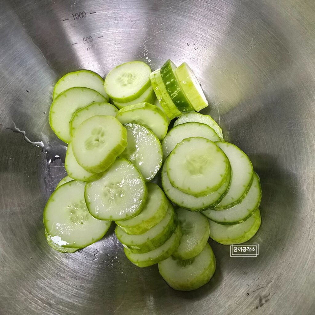 오이무침 황금레시피, 입맛 없을 때 최고 오이무침 레시피 | 한끼공작소 21 35 | 한끼공작소