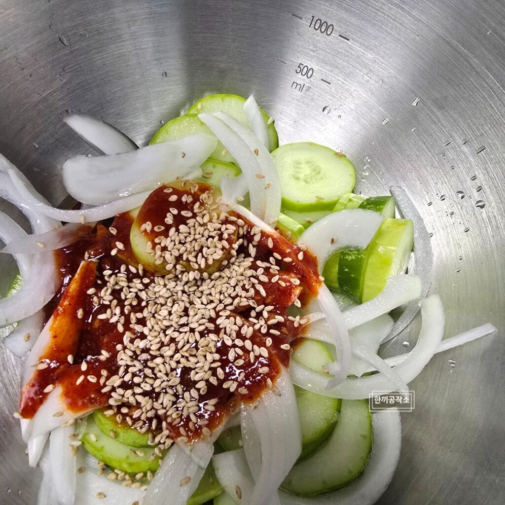 오이무침 황금레시피, 입맛 없을 때 최고 오이무침 레시피 | 한끼공작소 25 28 | 한끼공작소