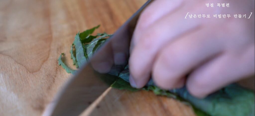 명절 남은 음식의 변신! 잡채호떡 & 매콤 비빔만두 레시피 33 29 16