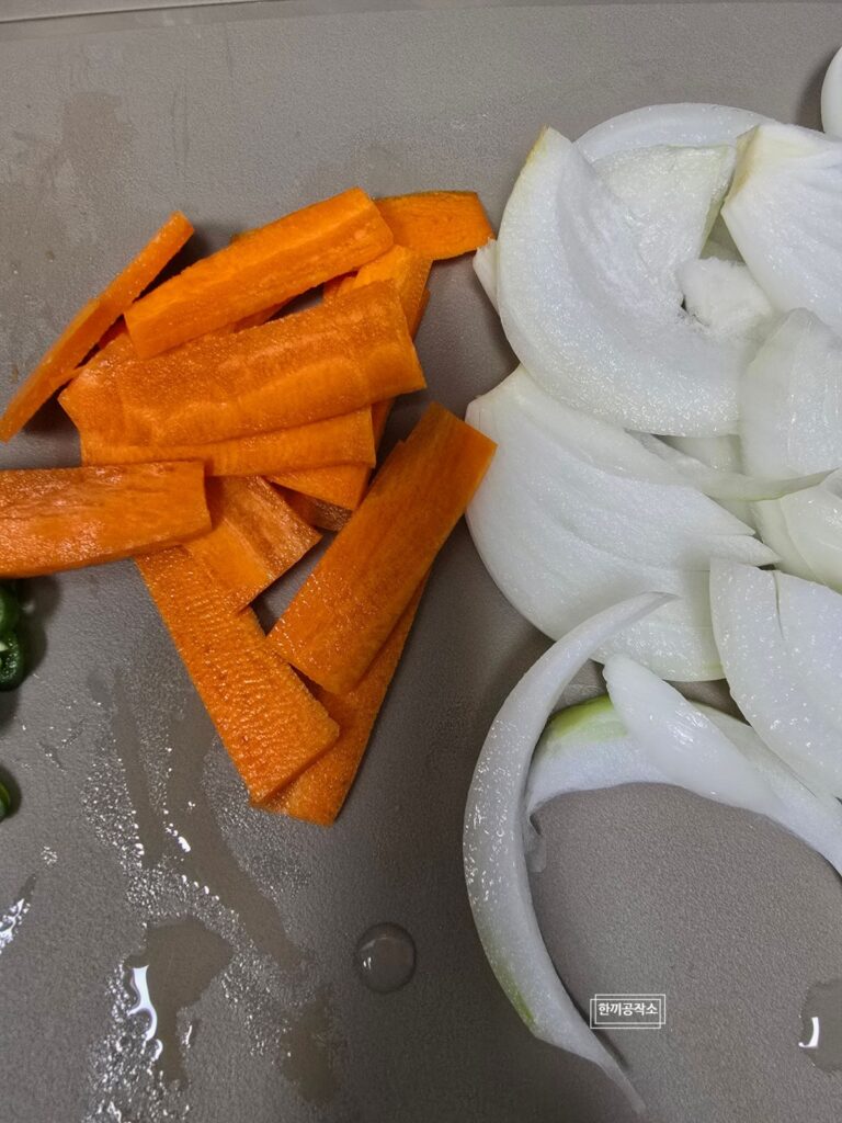 류수영 오징어볶음 레시피, 초간단 요리 오징어덮밥 만들기 | 한끼공작소 4 44 | 한끼공작소