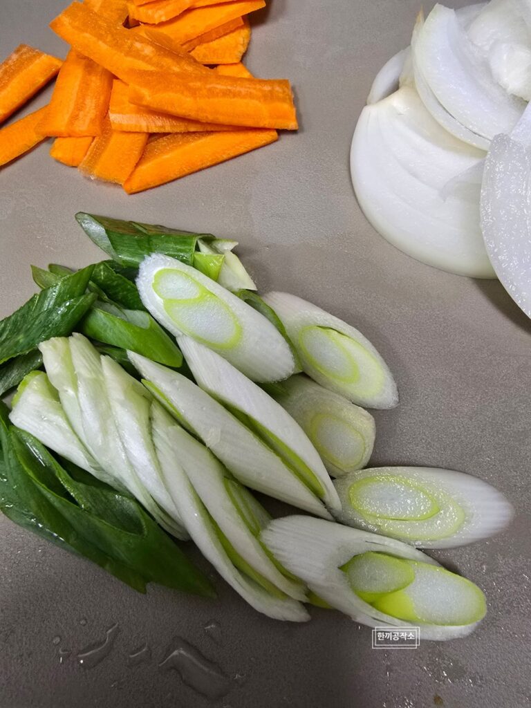 류수영 오징어볶음 레시피, 초간단 요리 오징어덮밥 만들기 | 한끼공작소 5 44 | 한끼공작소