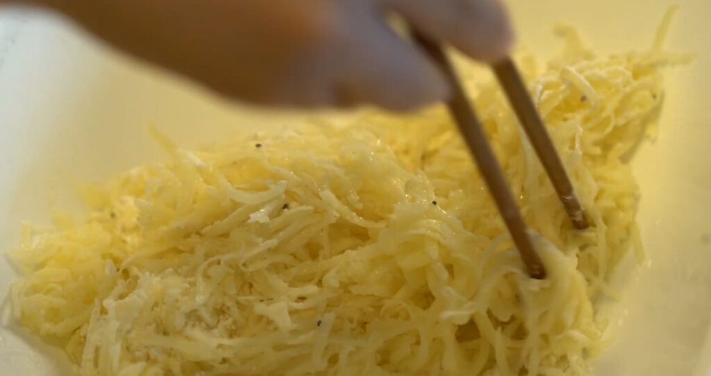 감자전 만들기 레시피 바삭한 감자채전 만들기 감자요리 간단술안주 9 7 5