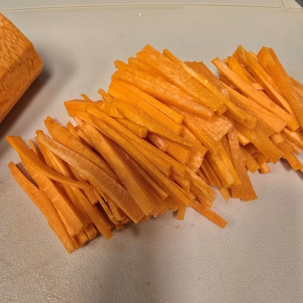 김밥 만들기, 뻔한 스팸김밥에 '이것' 하나 추가하면 인생 레시피 됩니다 | 한끼공작소 8 47 | 한끼공작소