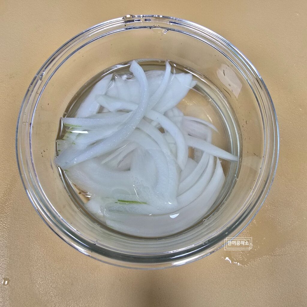 오이무침 황금레시피, 입맛 없을 때 최고 오이무침 레시피 | 한끼공작소 9 46 | 한끼공작소