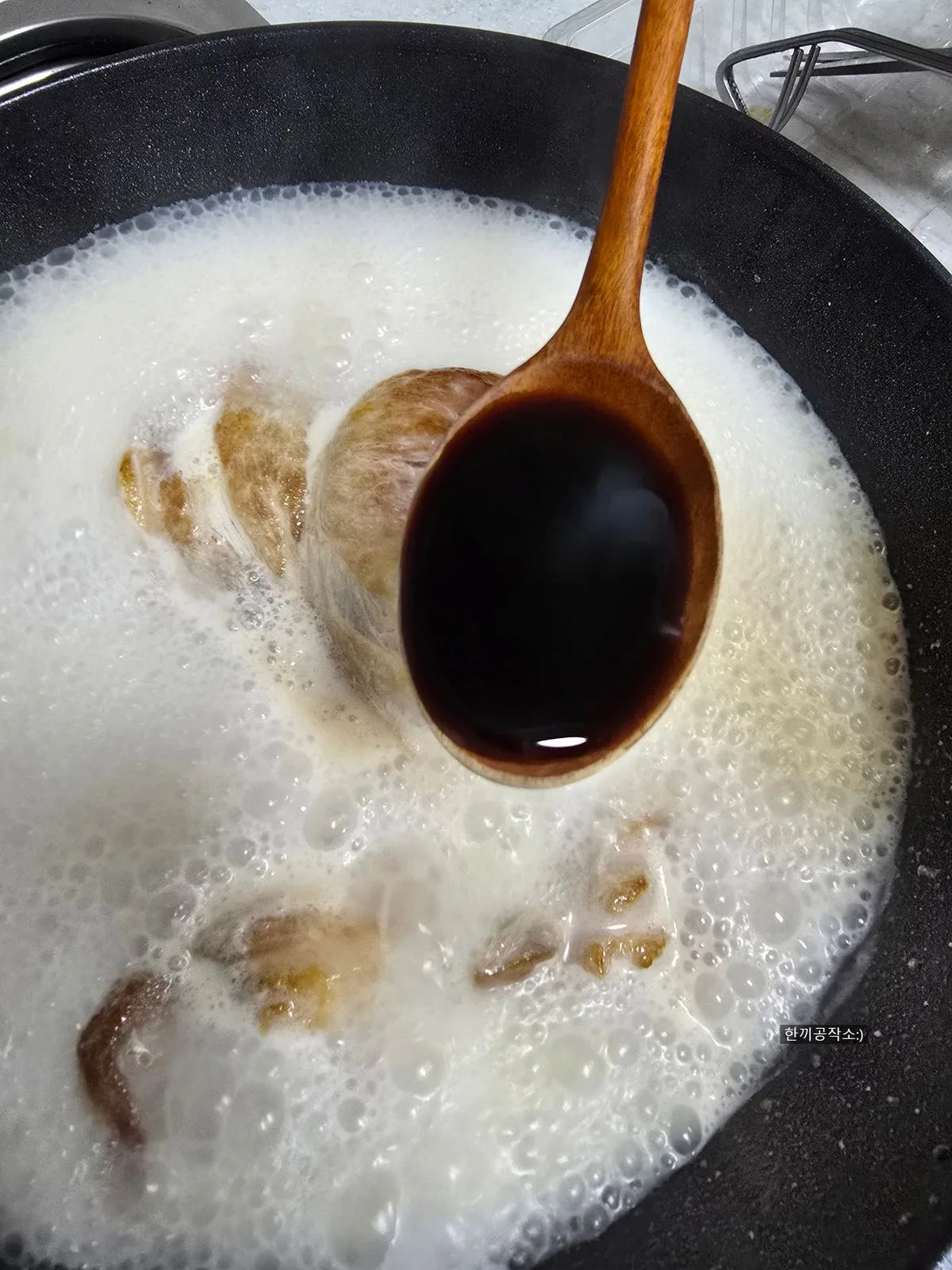 돼지고기 수육 삶는법 막걸리 수육 레시피 삶는시간(잡내 제로!)