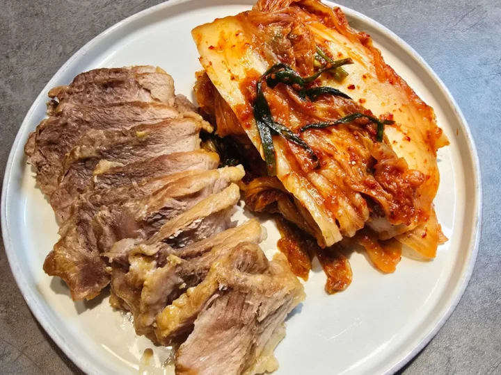 돼지고기 수육 삶는법 막걸리 수육 레시피 삶는시간(잡내 제로!)