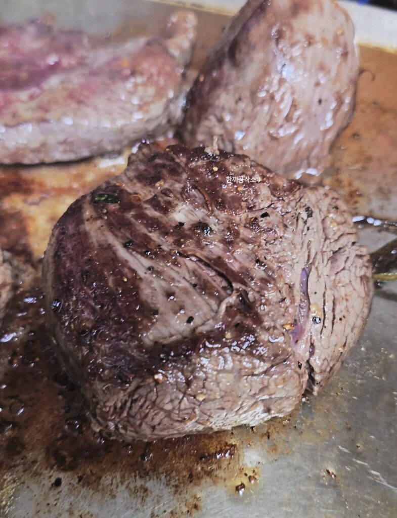 연말 크리스마스 홈파티 4코스 메뉴 동선: 스파게티·리스샐러드·스테이크·감바스 | 한끼공작소 15 7 | 한끼공작소