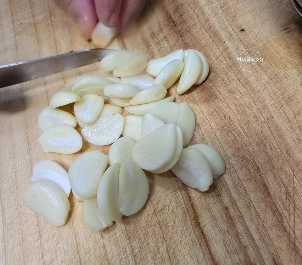 연말 크리스마스 홈파티 4코스 메뉴 동선: 스파게티·리스샐러드·스테이크·감바스 | 한끼공작소 19 6 | 한끼공작소