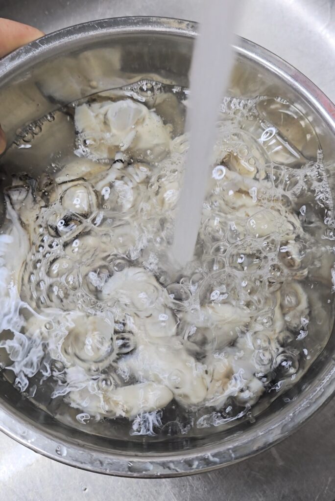 굴전 만들기 레시피 만드는법 굴세척법 겨울 제철 요리 | 한끼공작소 2 2 1 | 한끼공작소