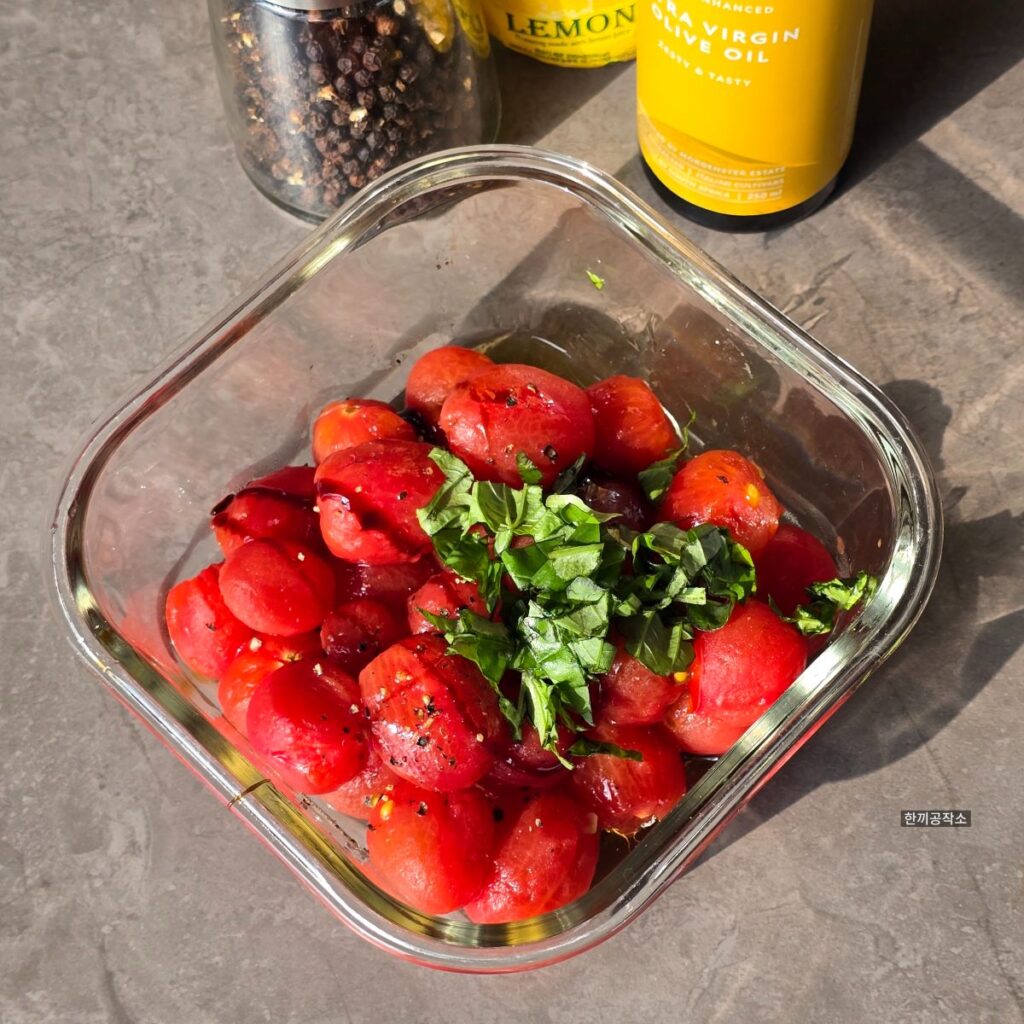 24 2 | 한끼공작소