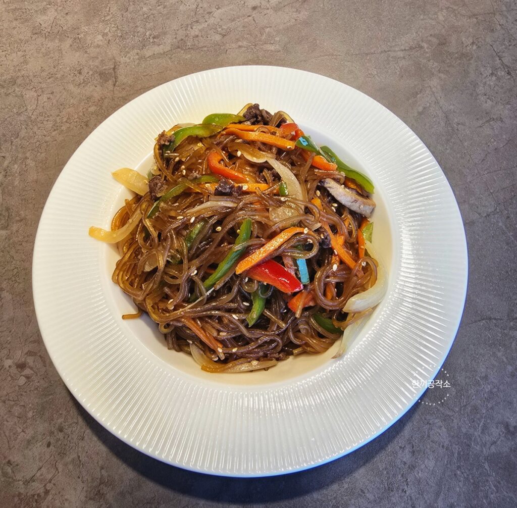 잡채 황금레시피, 절대 불지 않는 식당이모님비법(당면 삶기 시간) | 한끼공작소 30 | 한끼공작소