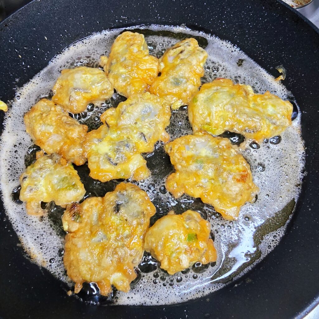 굴전 만들기 레시피 만드는법 굴세척법 겨울 제철 요리 | 한끼공작소 9 3 | 한끼공작소