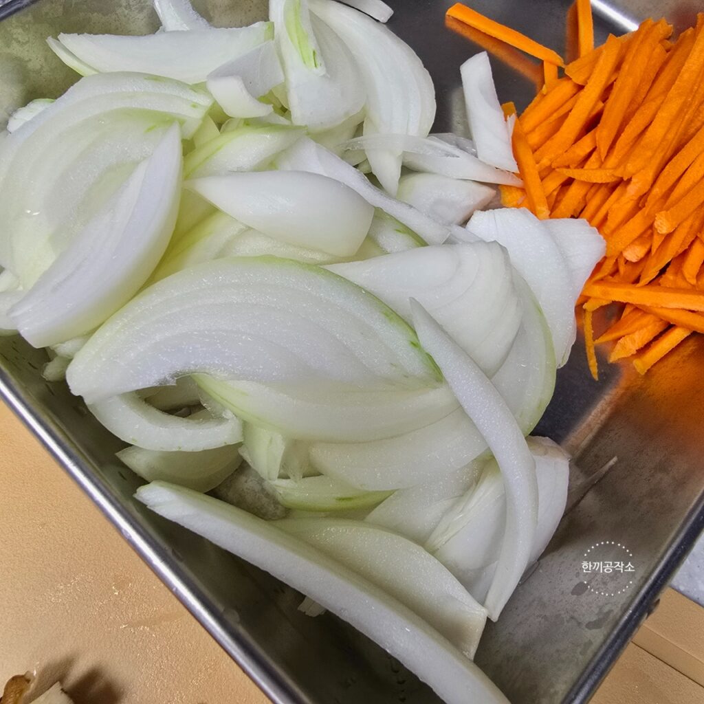 잡채 황금레시피, 절대 불지 않는 식당이모님비법(당면 삶기 시간) | 한끼공작소 9 7 | 한끼공작소