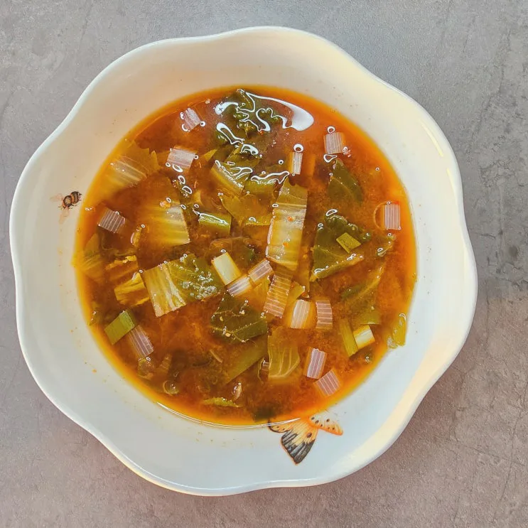 봄동 된장국 한 그릇이면 밥 두 공기 순삭