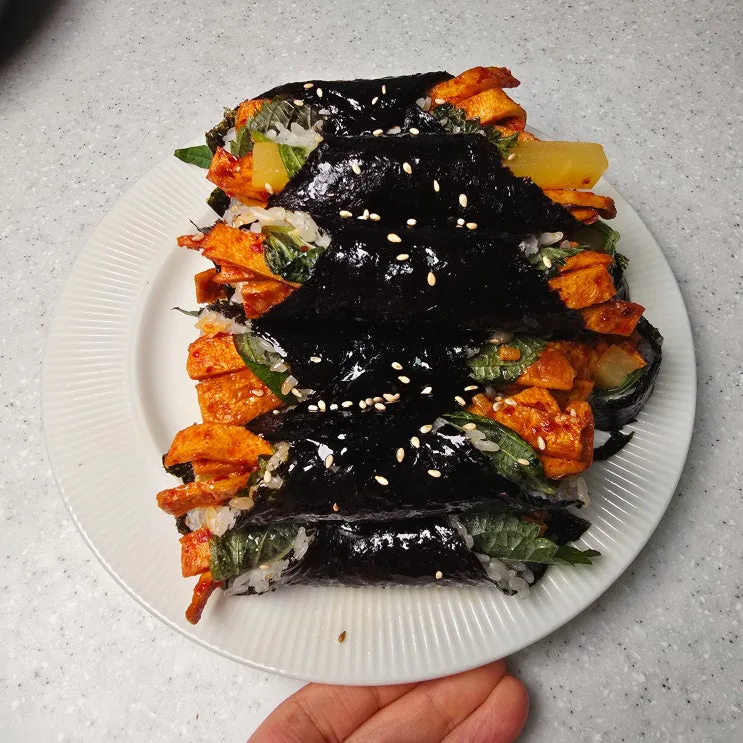 매운 어묵 꼬마김밥 만들기, 3개만 먹으려다 순삭!