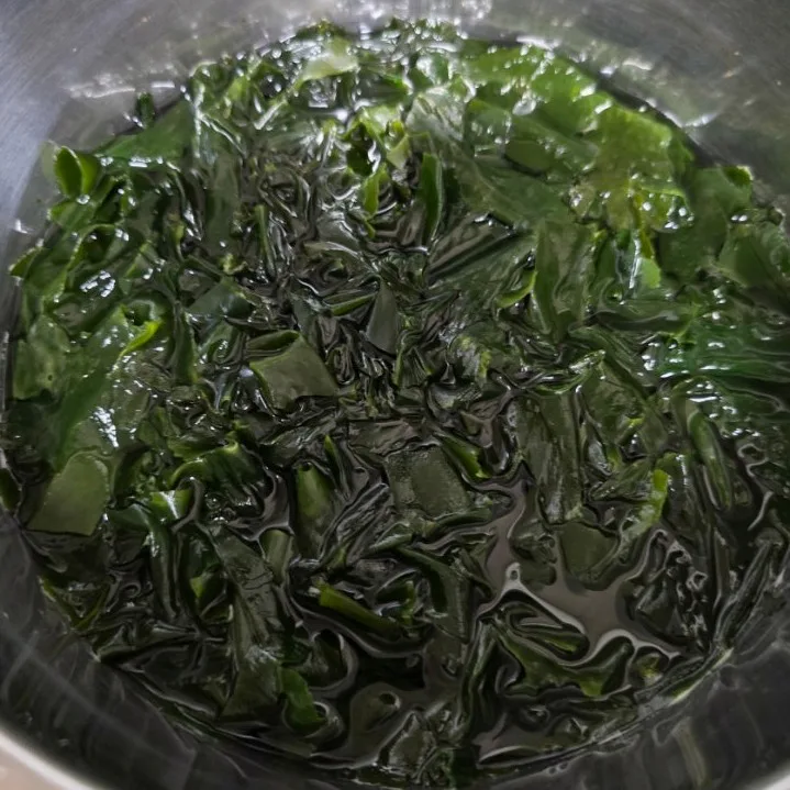 미역 오이냉국 레시피, 참치액은 육수 말고여기 먼저 넣으세요