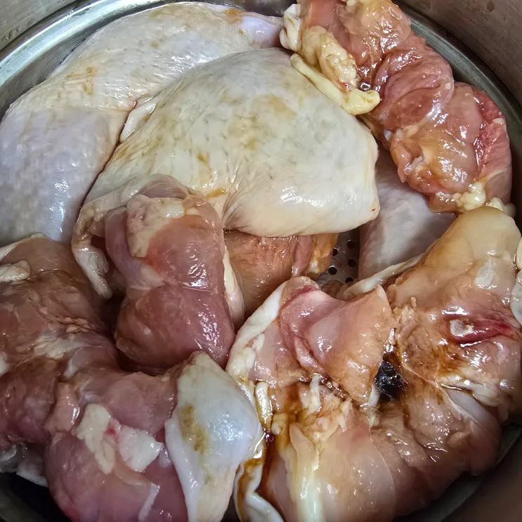 더워서 국 못 끓이는 말복, 국물없이 끝내는 이북식 찜닭 레시피