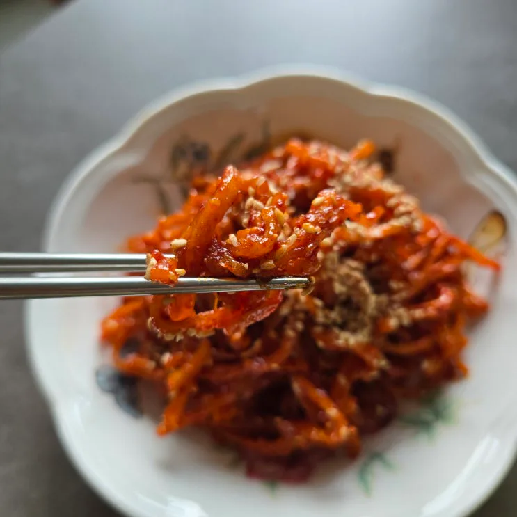 진미채볶음 레시피, 소주 2큰술의 비법 (부드러운 오징어채 볶음)